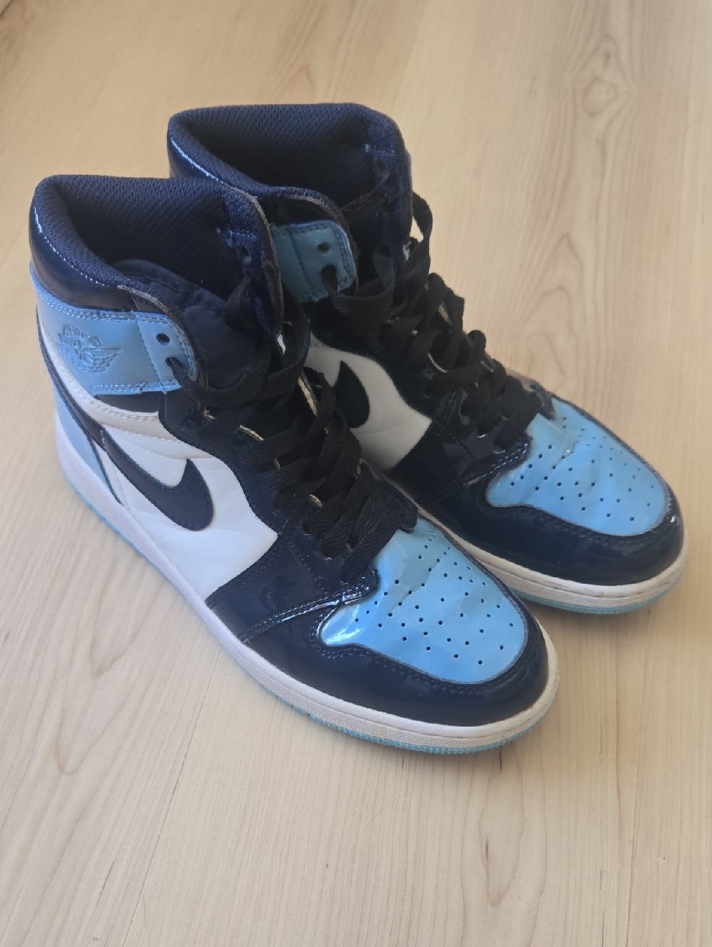 Nike Women's Air Jordan 1 Retro High OG Blue Chill (2019), Size 8